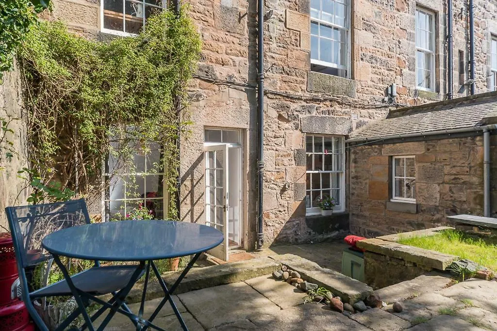 Apartment Vintage Apt, Pvt Garden, Wifi, New Town Edinburgh