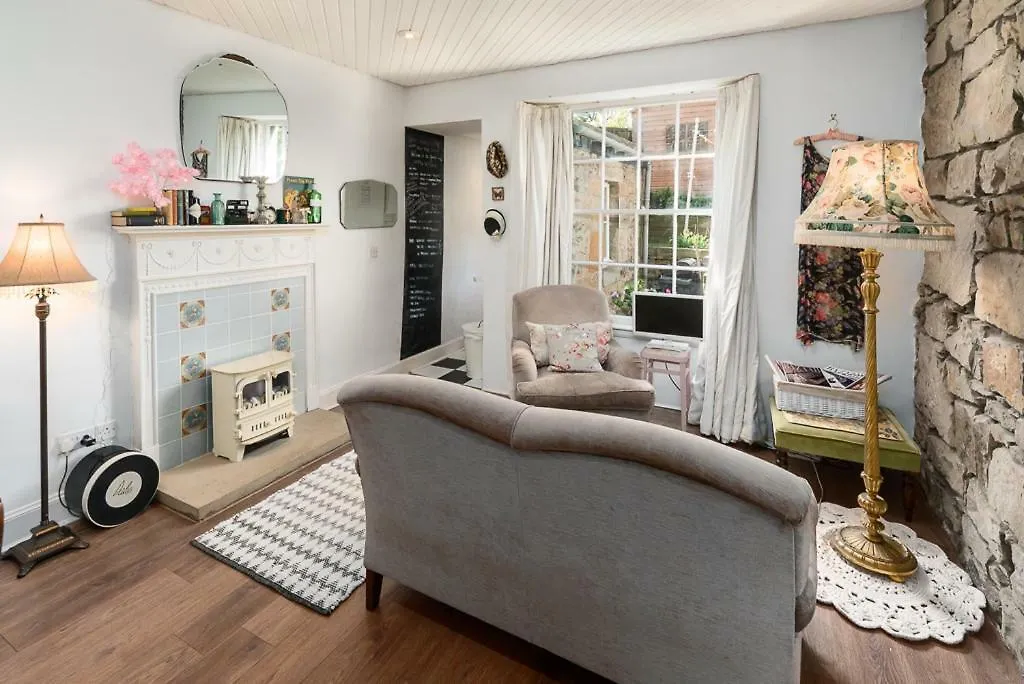 Vintage Apt, Pvt Garden, Wifi, New Town Edinburgh