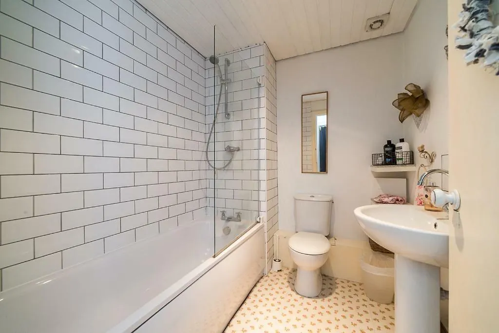 Vintage Apt, Pvt Garden, Wifi, New Town Edinburgh